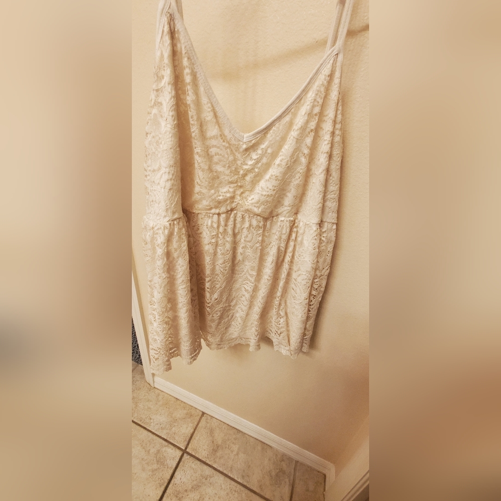 Lacy off- white cami tank